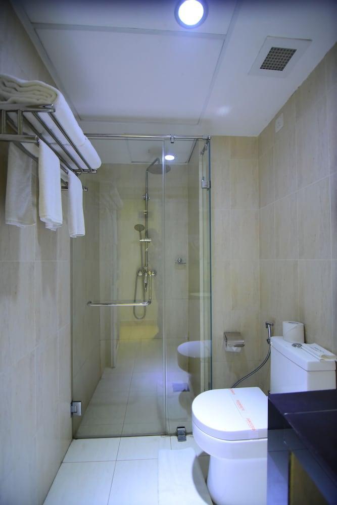 Thilhara Days Inn Colombo Buitenkant foto