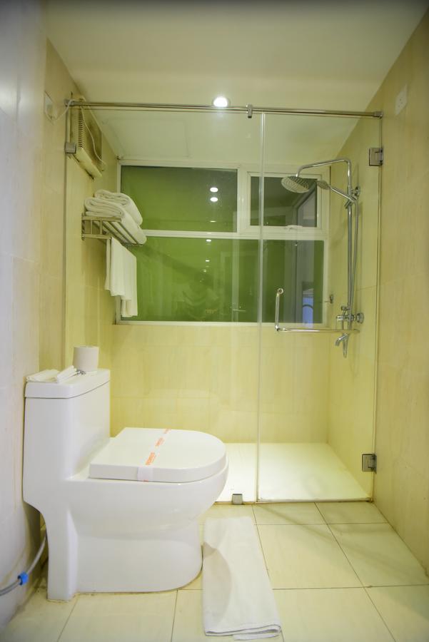 Thilhara Days Inn Colombo Buitenkant foto