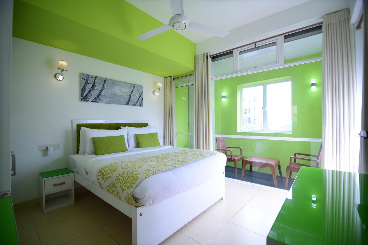 Thilhara Days Inn Colombo Buitenkant foto